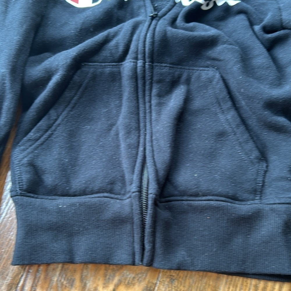 EUC Boys Champion Black Zip Up Jacket Size 7/8 - Picture 4 of 6